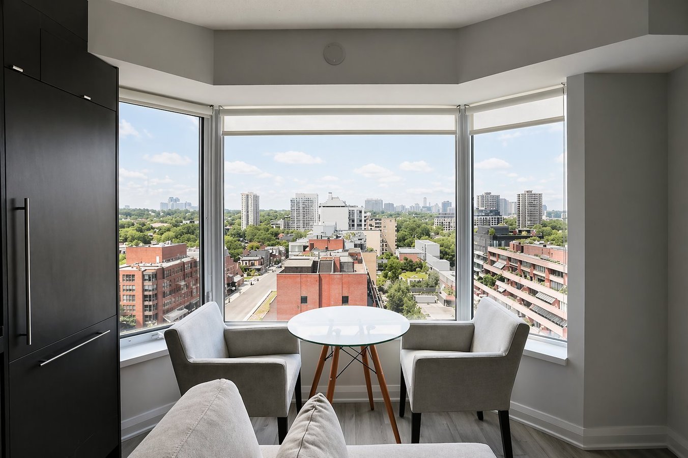 155 Yorkville Avenue - Photo 4
