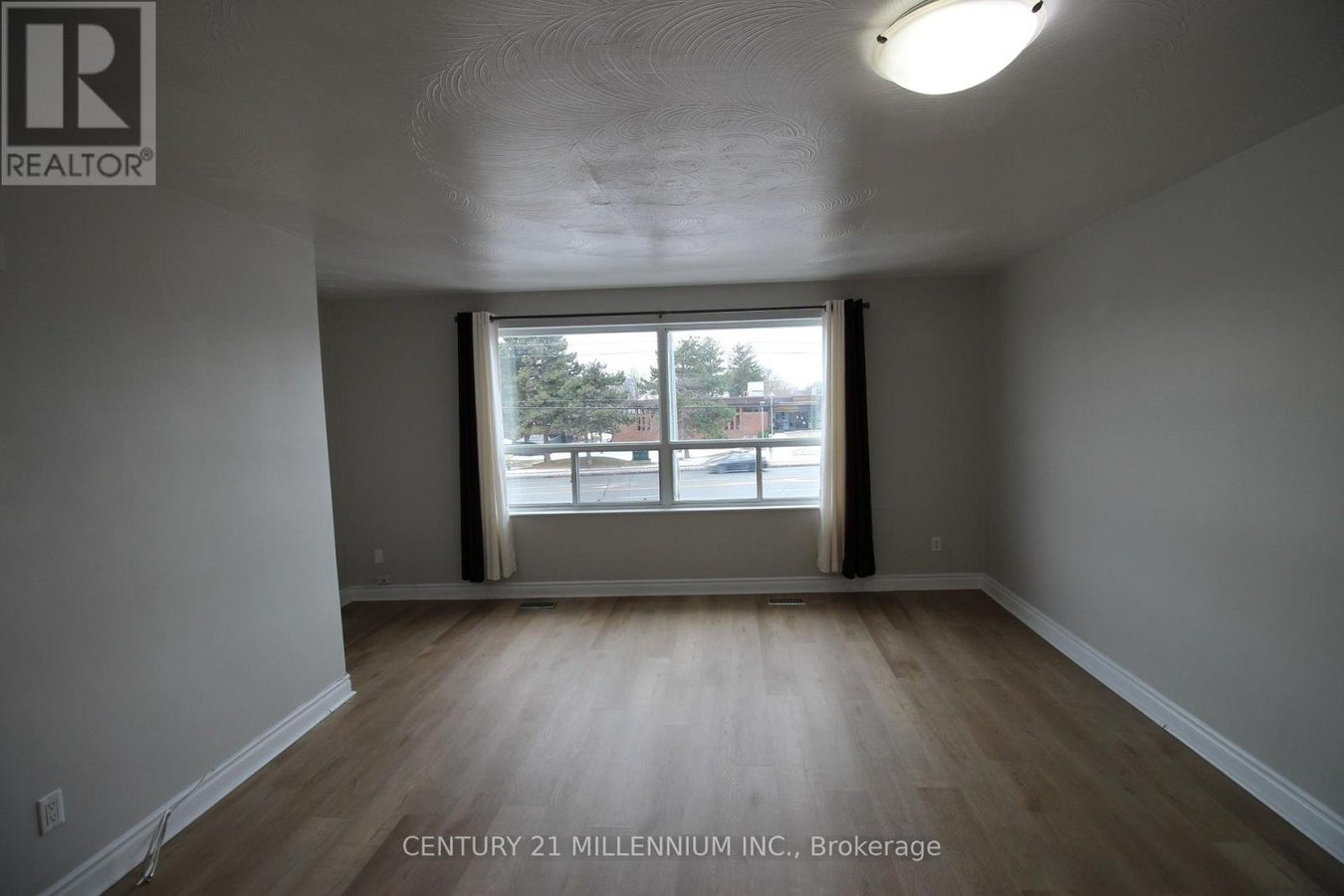 UPPER - 2991 ISLINGTON AVENUE - Photo 4