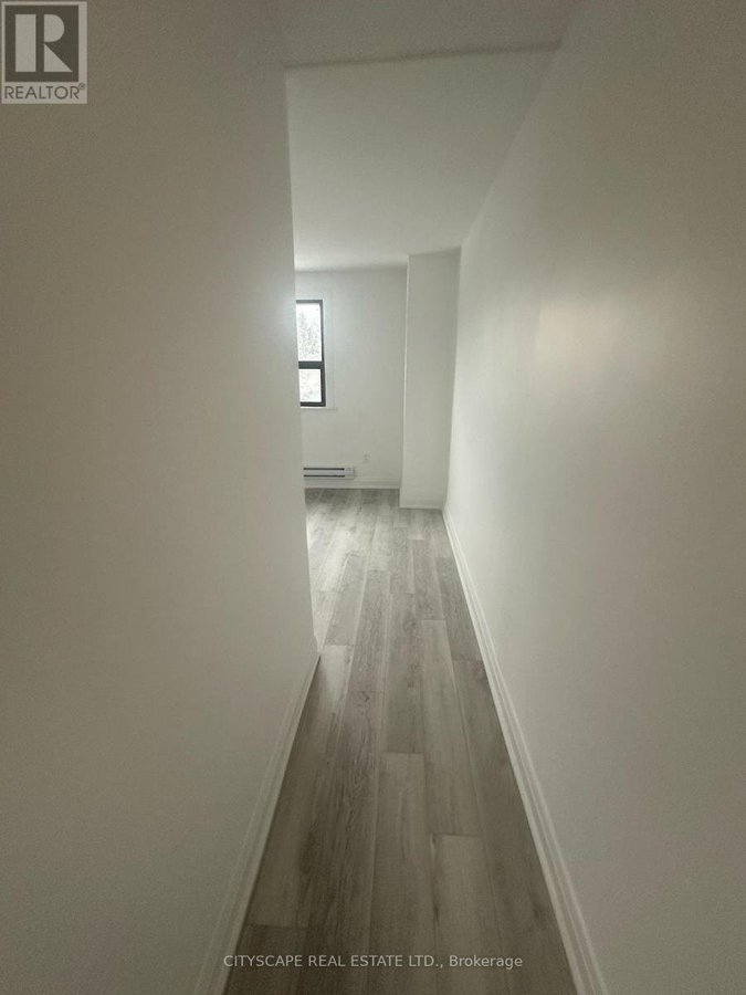 UNIT 1 - 1710 ST CLAIR AVENUE W - Photo 3