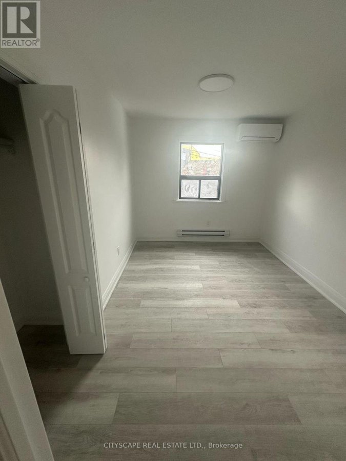 UNIT 1 - 1710 ST CLAIR AVENUE W - Photo 4
