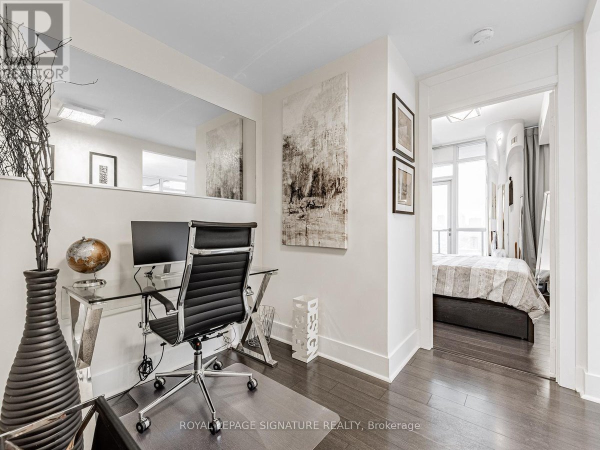 1303 - 32 DAVENPORT ROAD - Photo 6