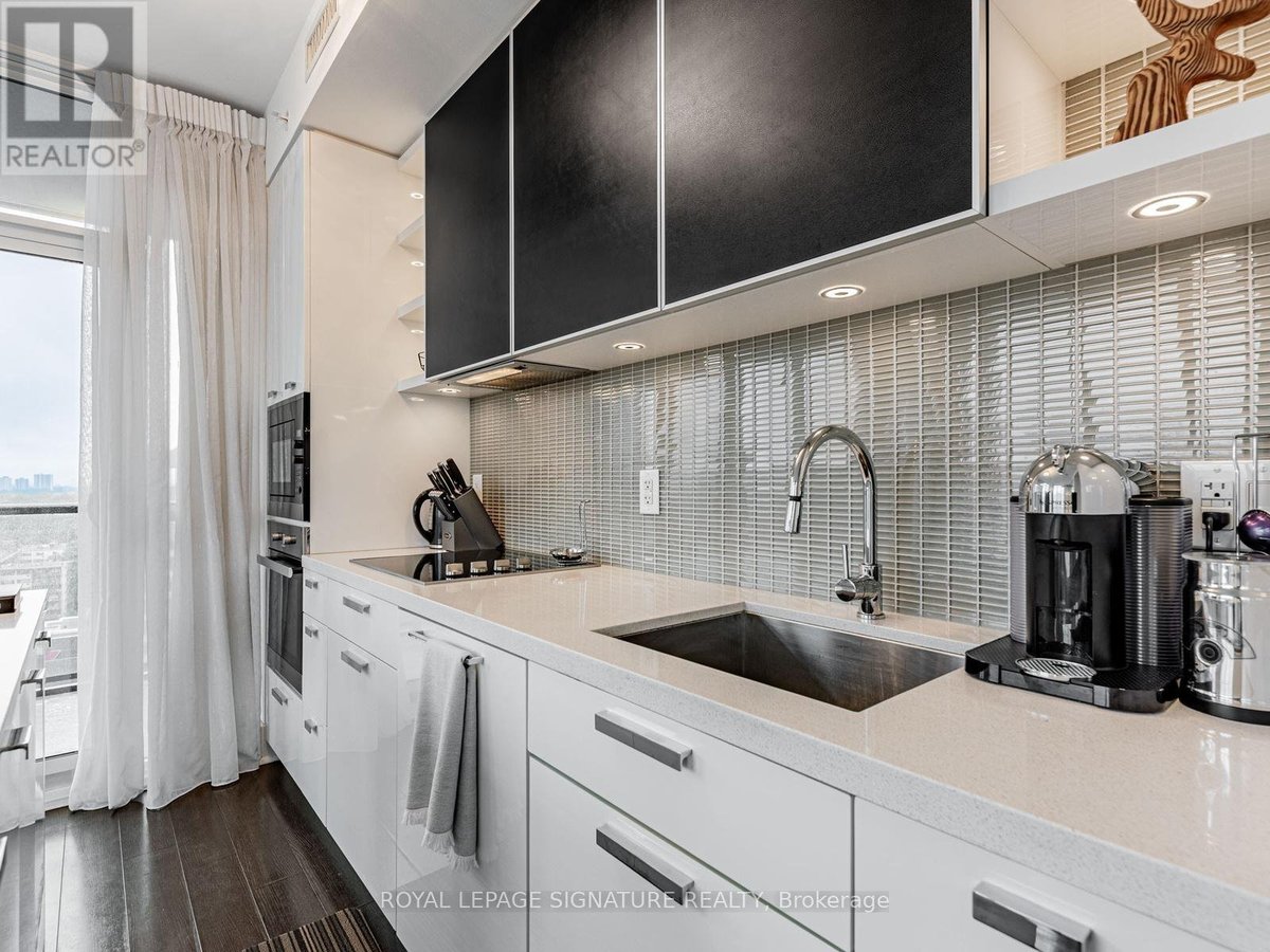 1303 - 32 DAVENPORT ROAD - Photo 8