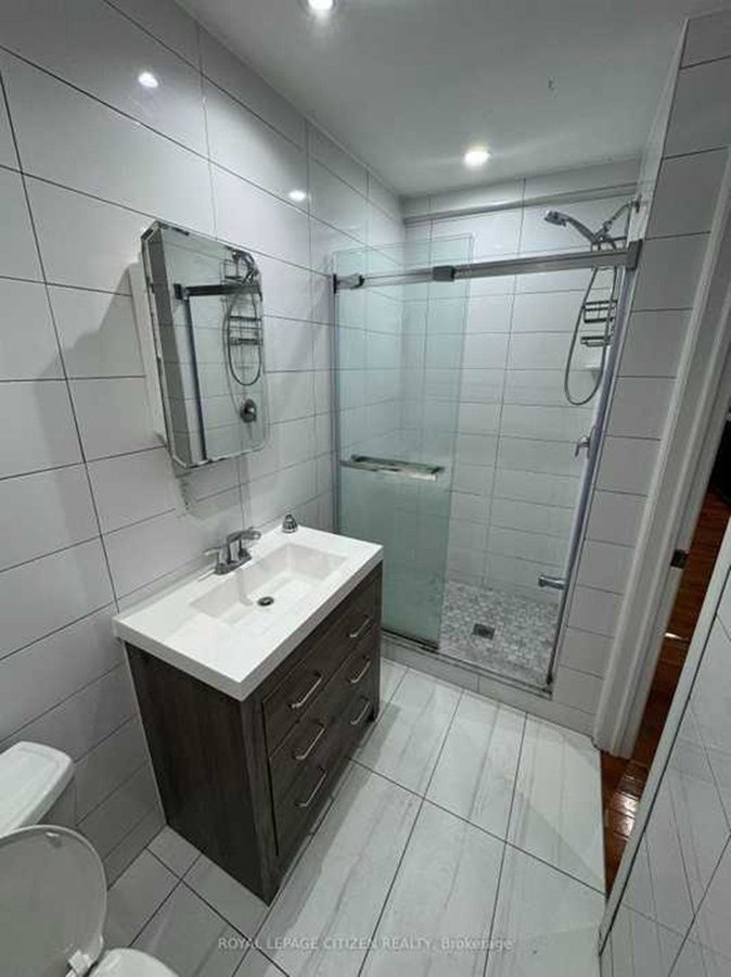 796 Ossington Avenue - Photo 8