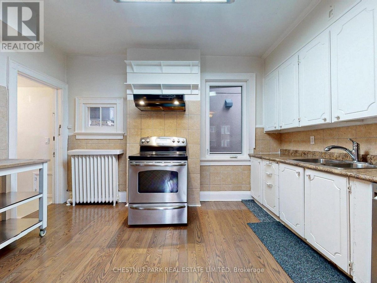 114 COLIN AVENUE - Photo 17