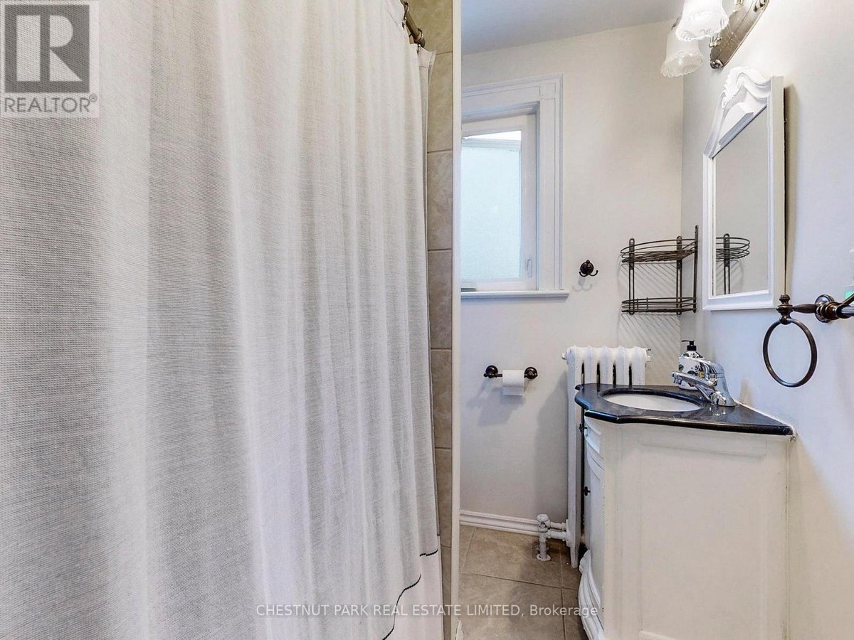 114 COLIN AVENUE - Photo 36