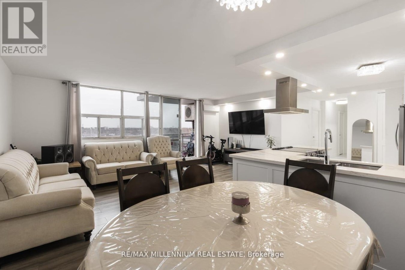 706 - 2645 KIPLING AVENUE W - Photo 3