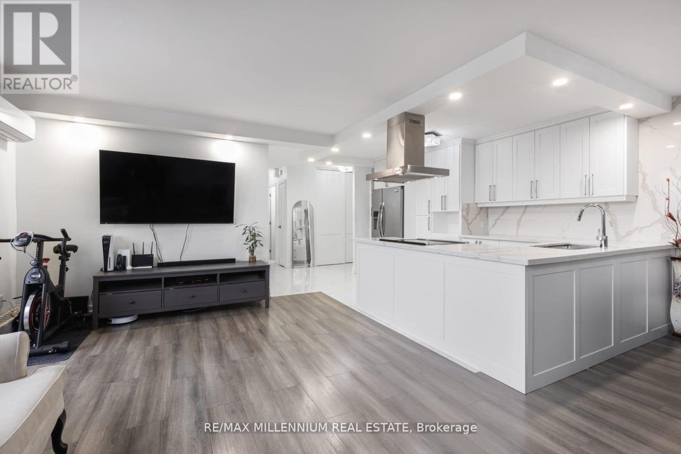 706 - 2645 KIPLING AVENUE W - Photo 5