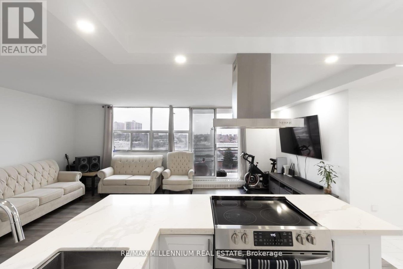 706 - 2645 KIPLING AVENUE W - Photo 8