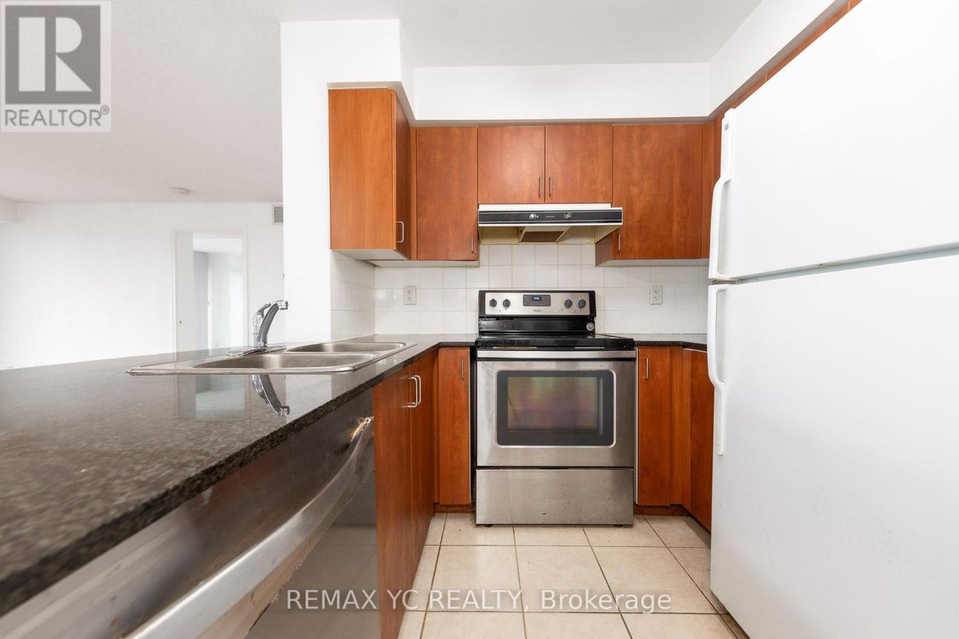 2410 - 5500 YONGE STREET - Photo 4