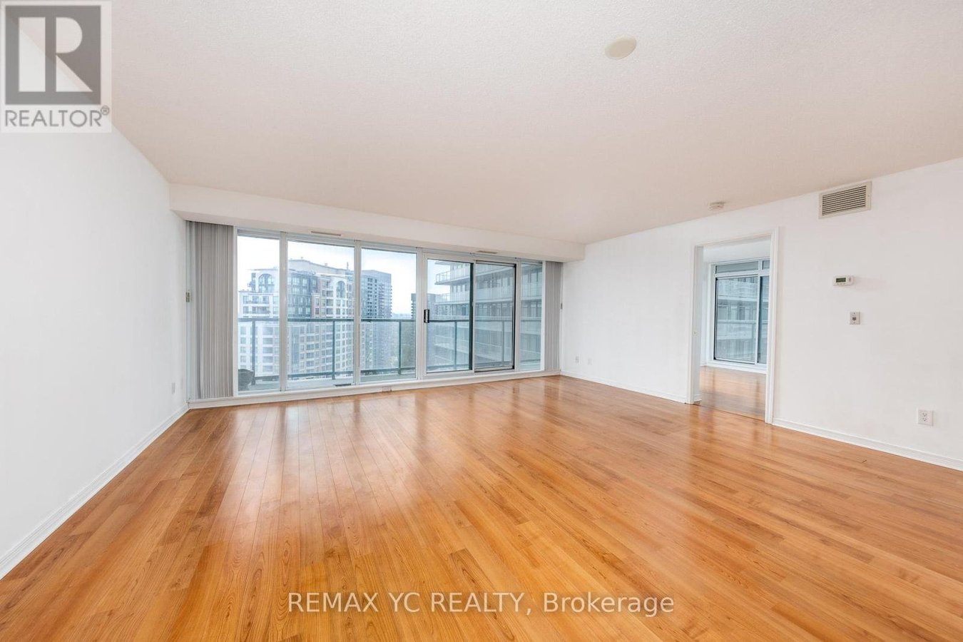 2410 - 5500 YONGE STREET - Photo 9