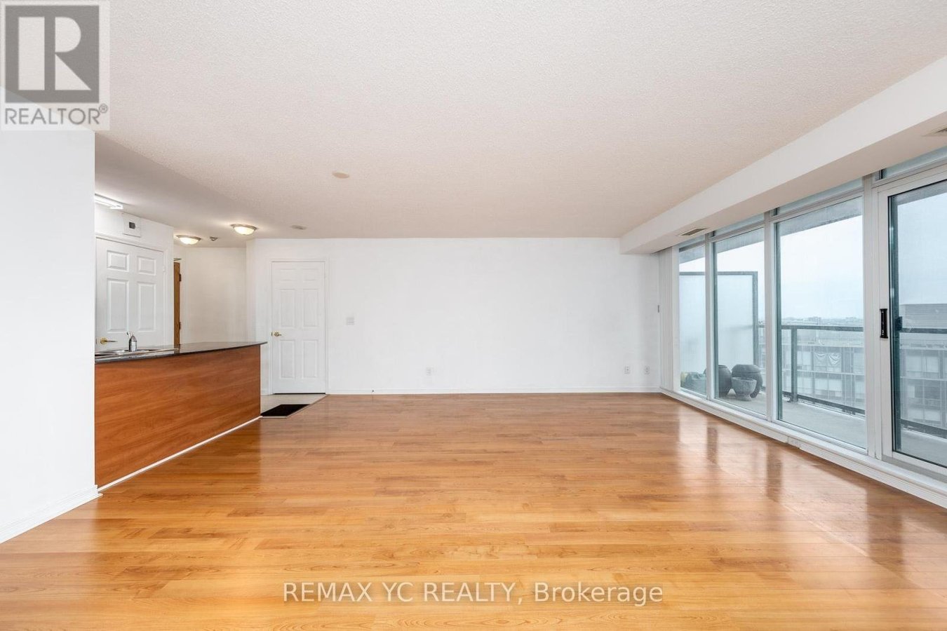 2410 - 5500 YONGE STREET - Photo 10
