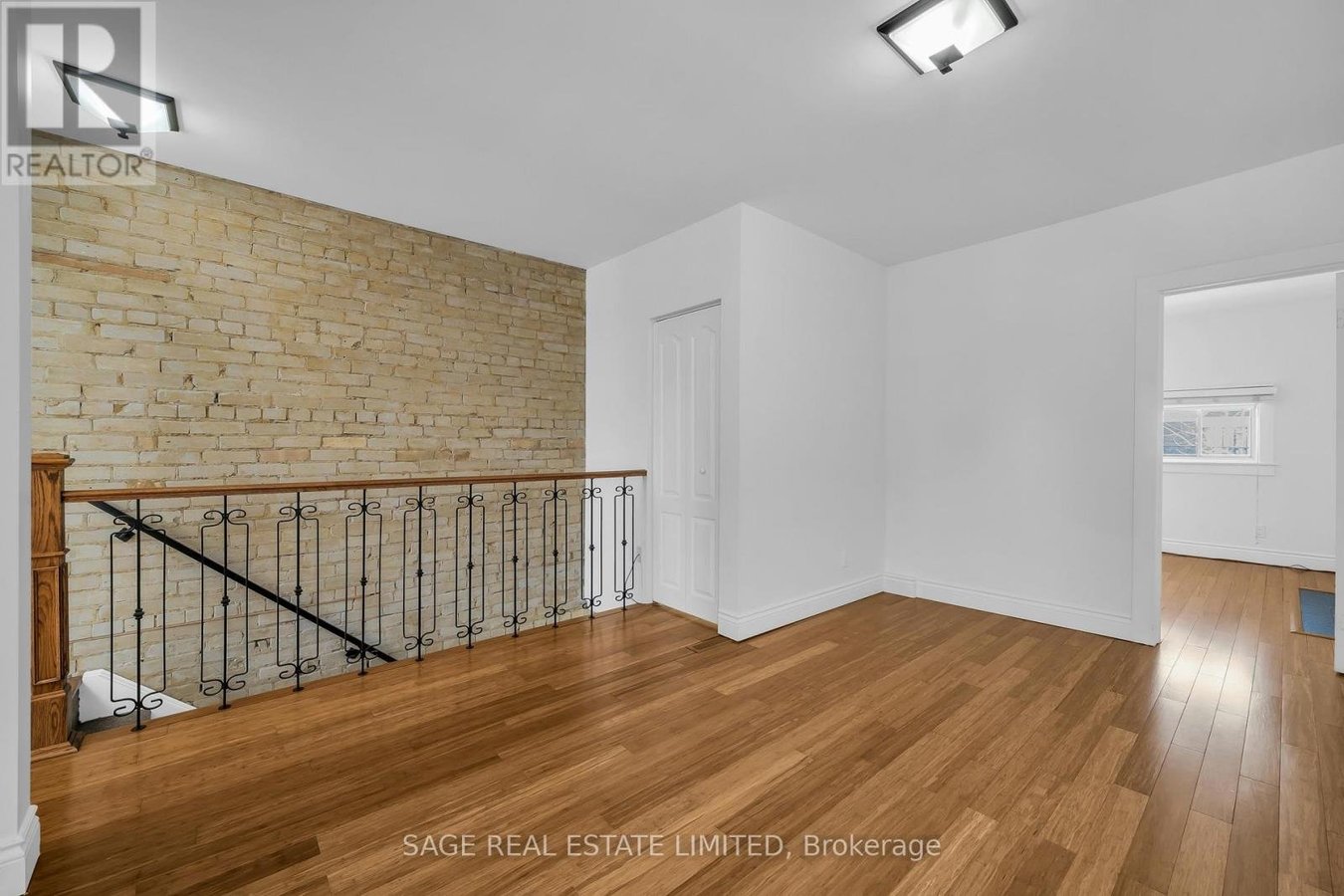 UPPER - 76 SYMINGTON AVENUE - Photo 2