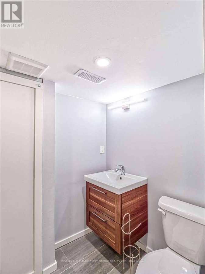 LOWER - 376 RHODES AVENUE - Photo 4