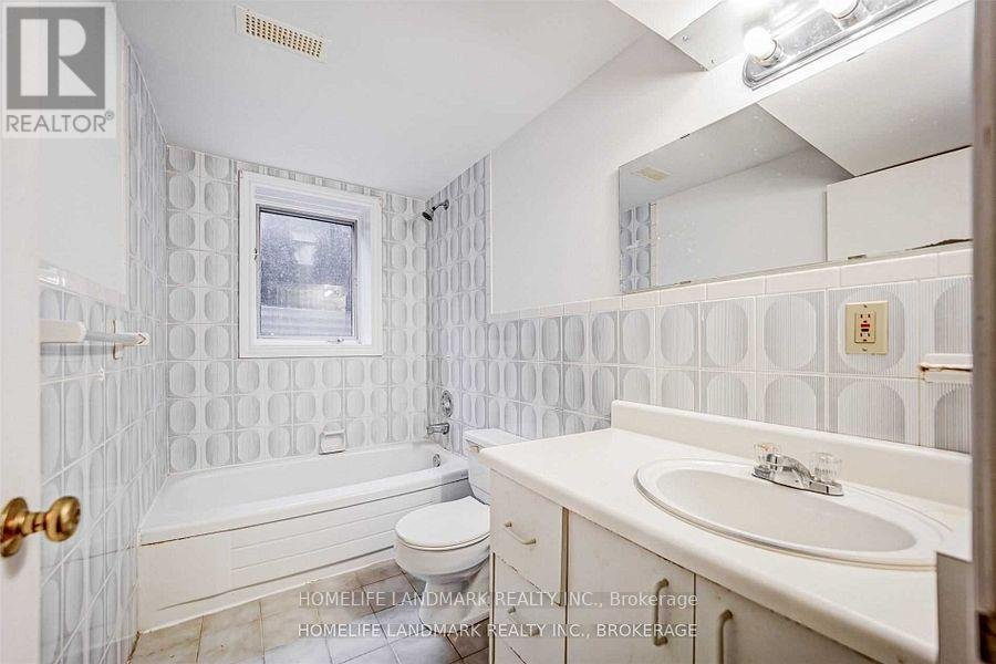 44 FRONTENAC AVENUE - Photo 36