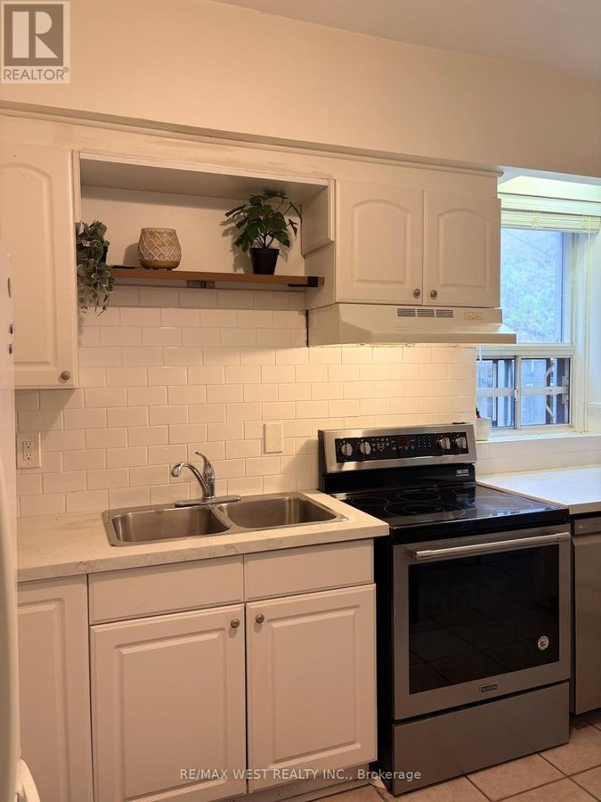 MAIN/BSMT - 108 SPRINGHURST AVENUE - Photo 11