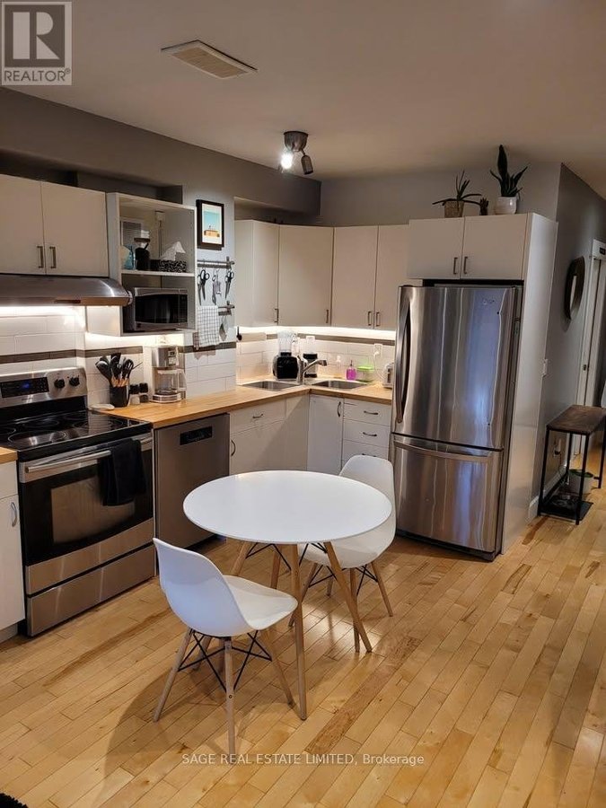 UPPER - 108 PEARSON AVENUE - Photo 3
