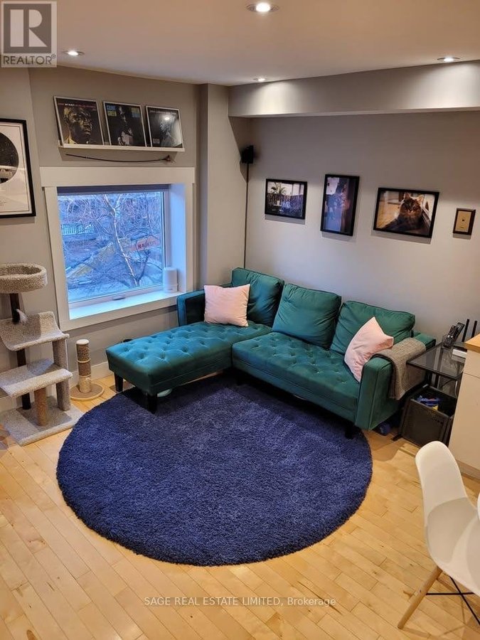 UPPER - 108 PEARSON AVENUE - Photo 6