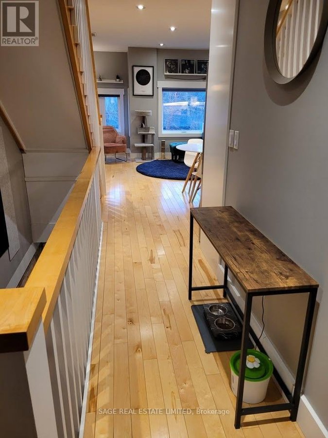 UPPER - 108 PEARSON AVENUE - Photo 9