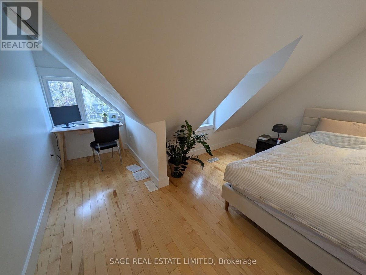 UPPER - 108 PEARSON AVENUE - Photo 13