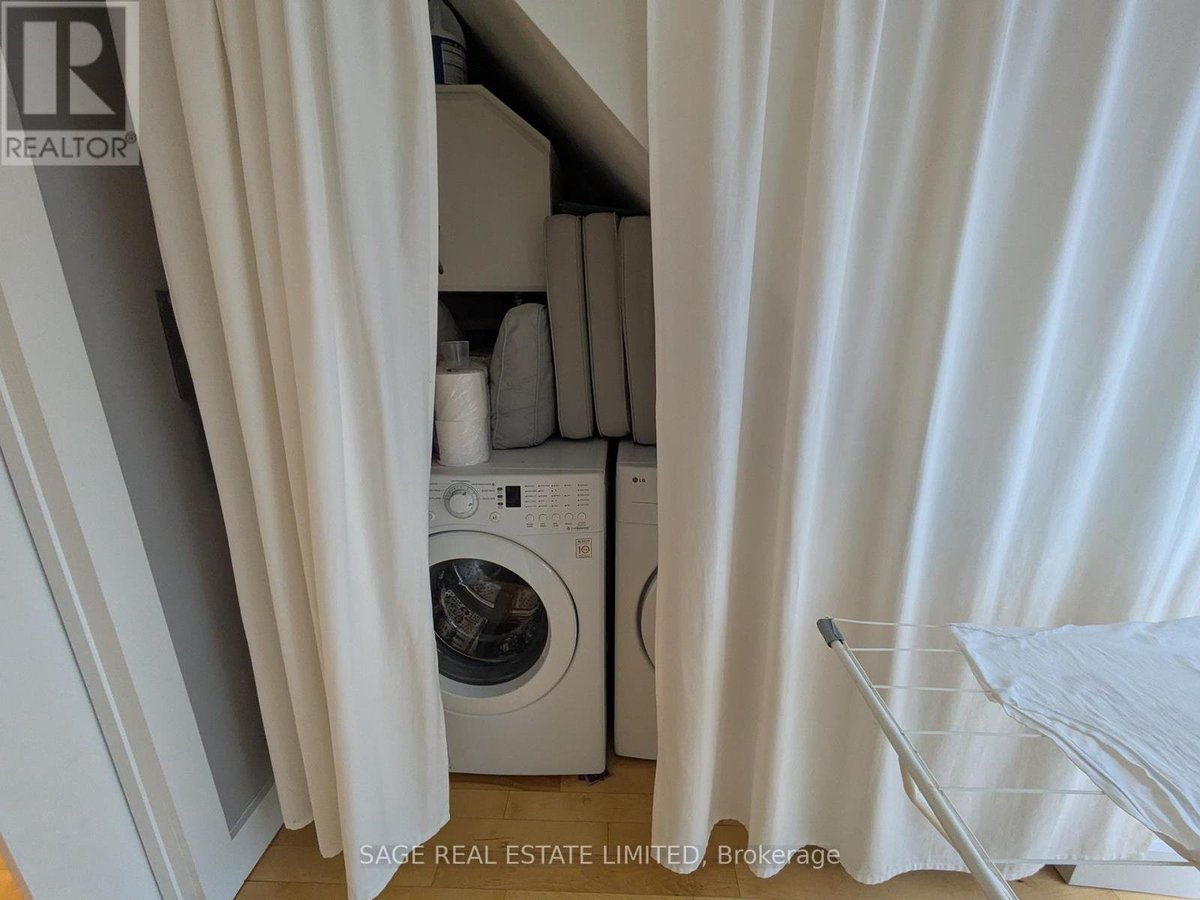 UPPER - 108 PEARSON AVENUE - Photo 18