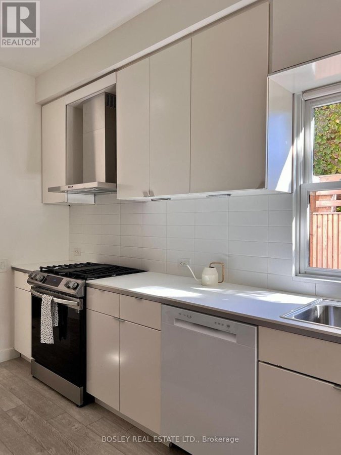 MAIN FLOOR - 41 HENDERSON AVENUE - Photo 16