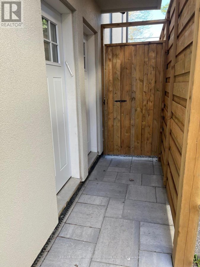 2 - 112 FAIRHOLME AVENUE - Photo 3