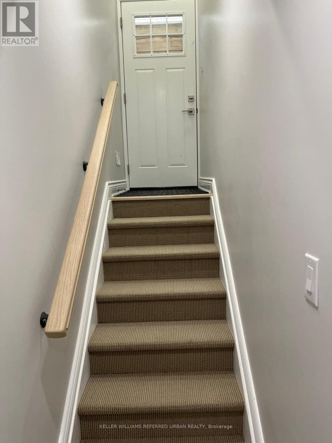 2 - 112 FAIRHOLME AVENUE - Photo 5