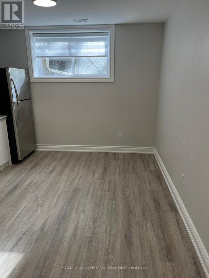 2 - 112 FAIRHOLME AVENUE - Photo 11