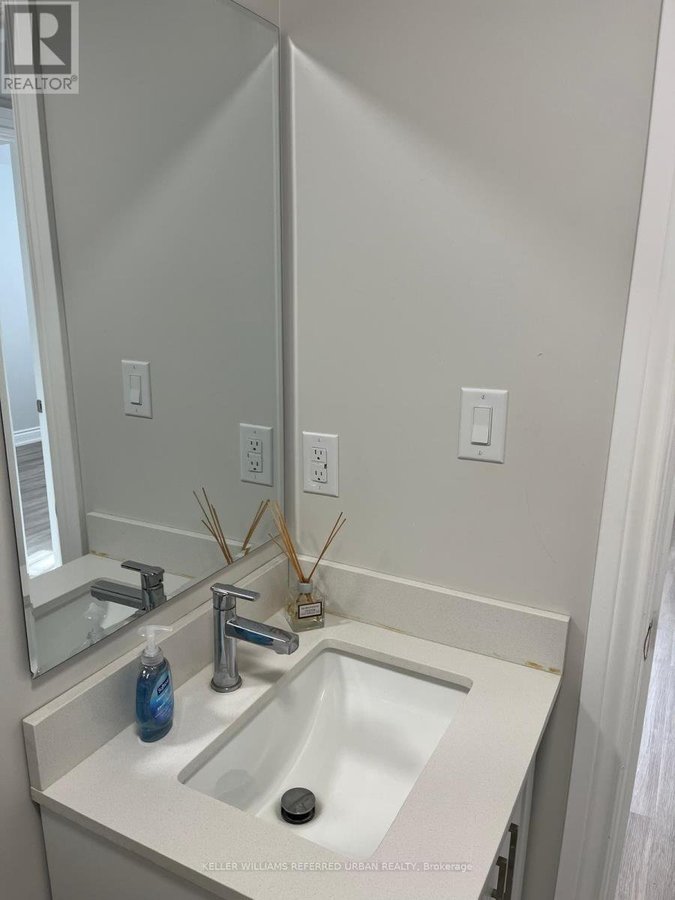2 - 112 FAIRHOLME AVENUE - Photo 12