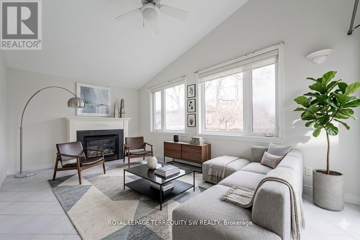 35 EUPHRASIA DRIVE - Photo 6
