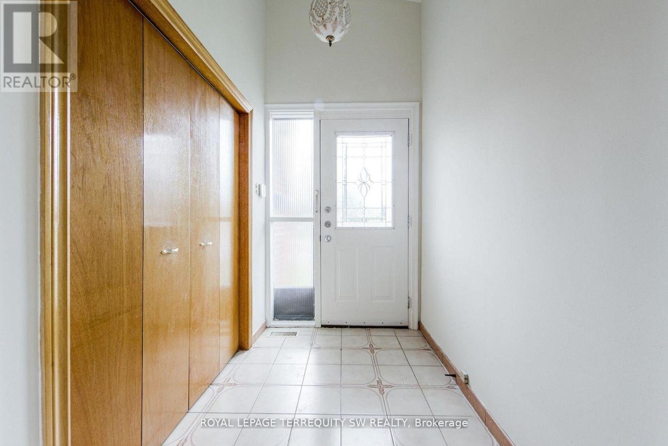 35 EUPHRASIA DRIVE - Photo 9