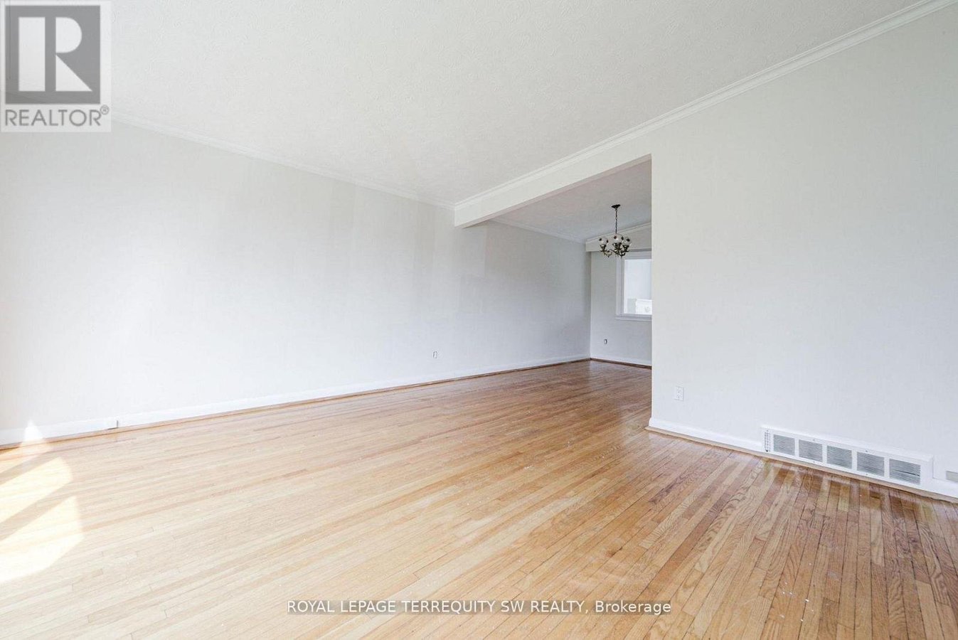35 EUPHRASIA DRIVE - Photo 18