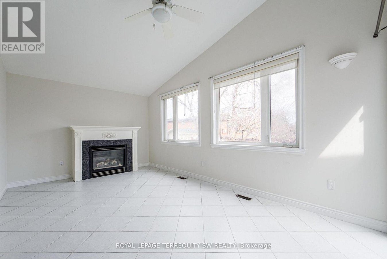 35 EUPHRASIA DRIVE - Photo 21