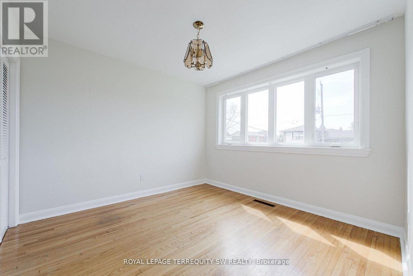 35 EUPHRASIA DRIVE - Photo 25