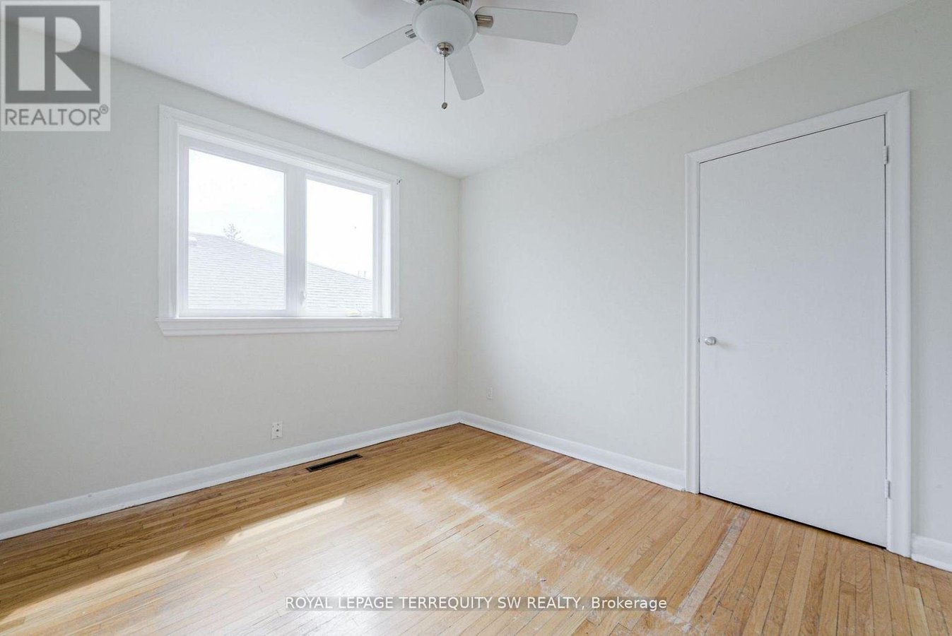 35 EUPHRASIA DRIVE - Photo 27