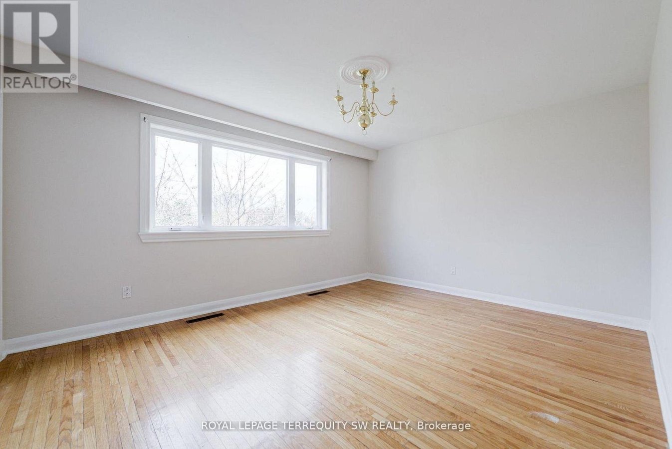 35 EUPHRASIA DRIVE - Photo 30