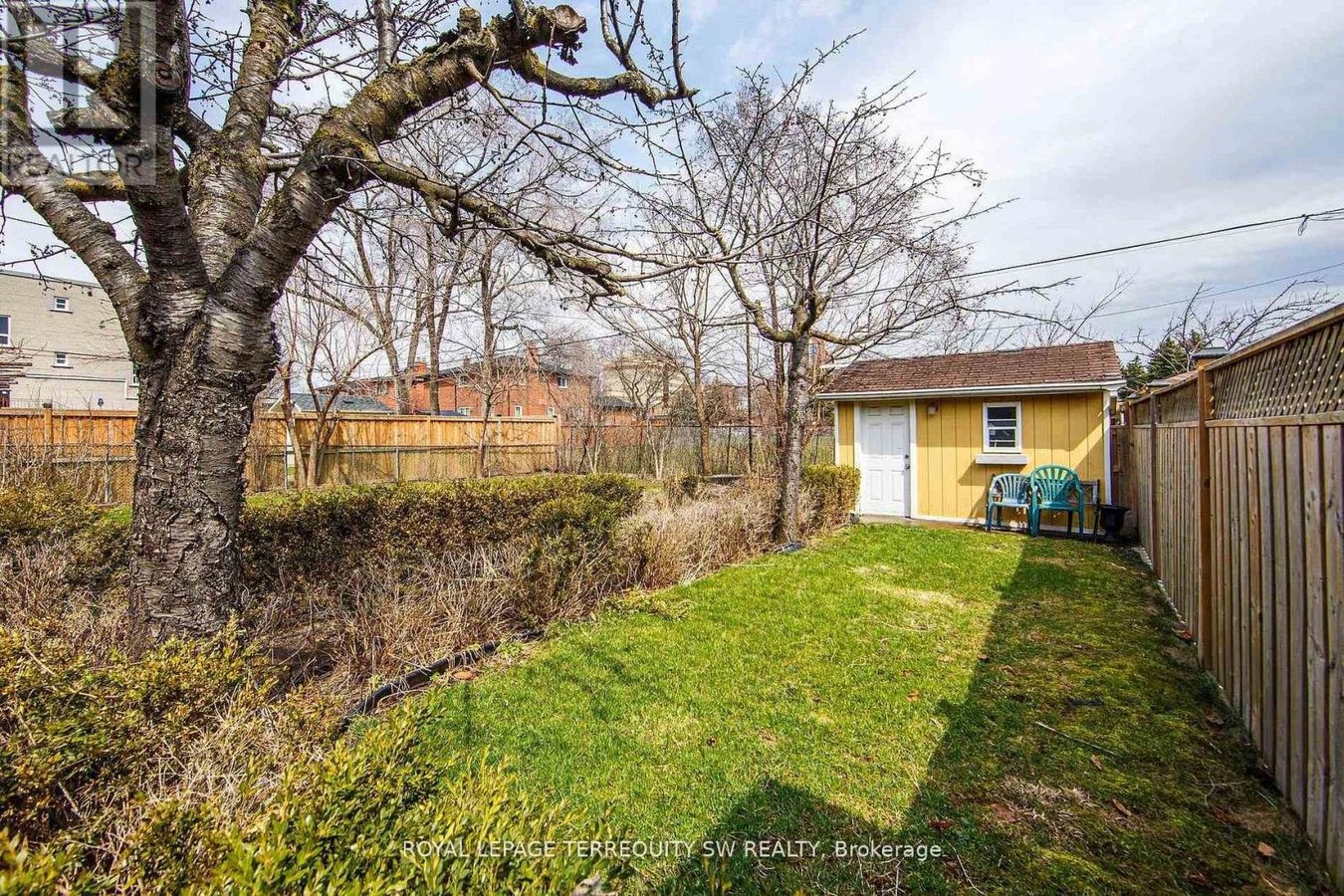 35 EUPHRASIA DRIVE - Photo 34