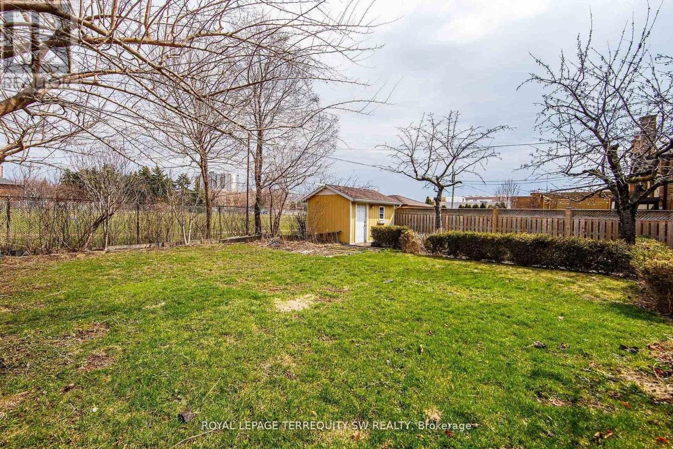 35 EUPHRASIA DRIVE - Photo 35