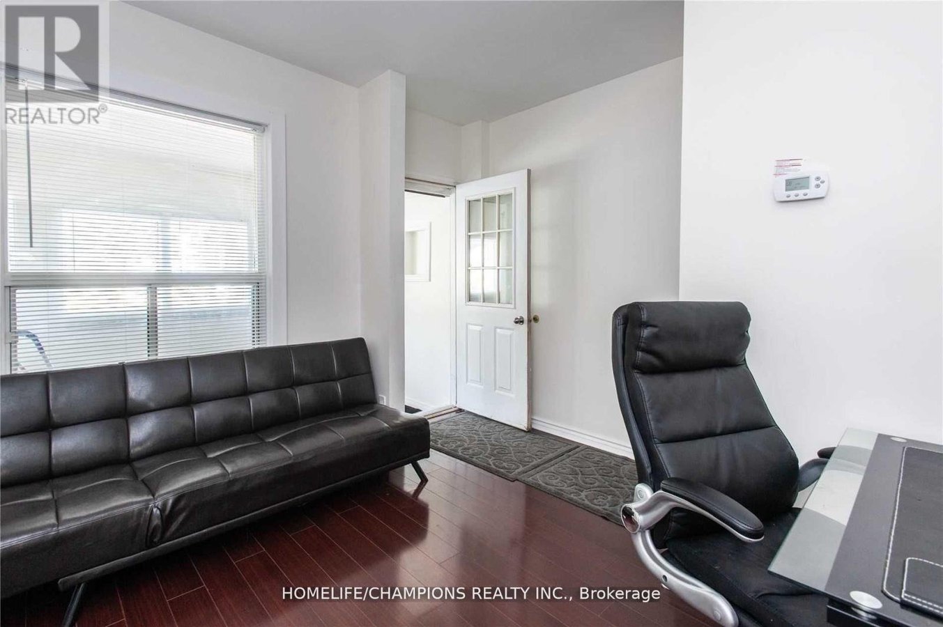 106 LAMB AVENUE - Photo 2