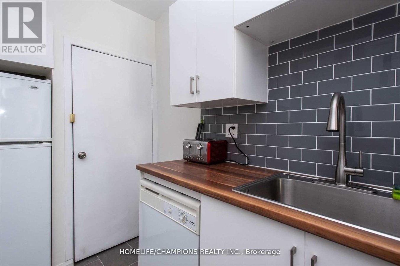 106 LAMB AVENUE - Photo 7