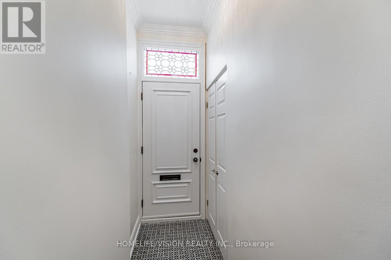 31 BELMONT STREET - Photo 3