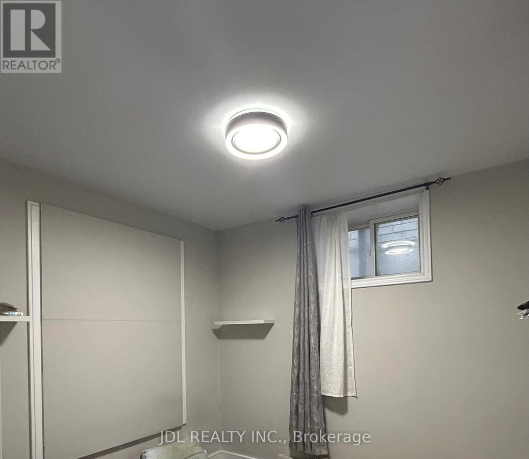 BASEMENT - 105B PITT AVE. AVENUE - Photo 8