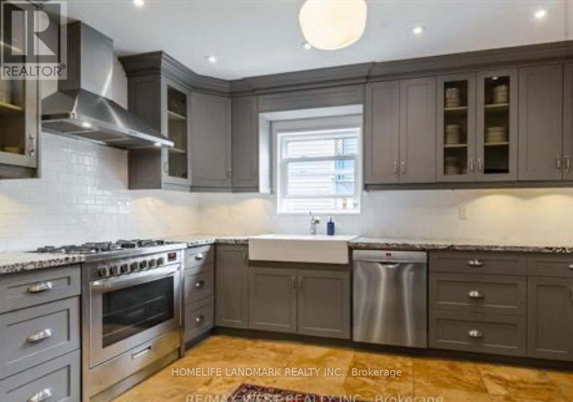 68 HASTINGS AVENUE - Photo 3