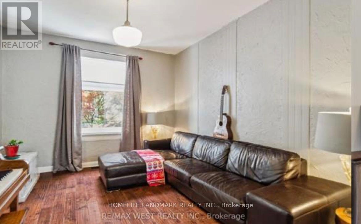 68 HASTINGS AVENUE - Photo 5
