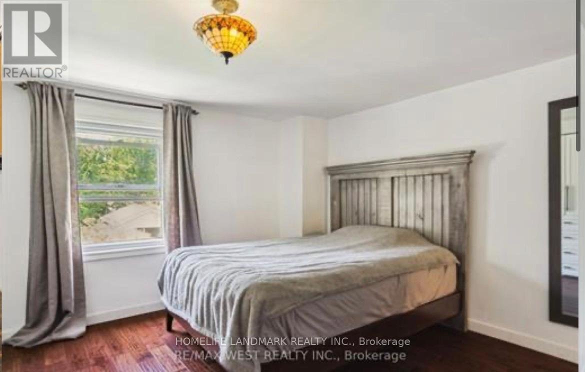 68 HASTINGS AVENUE - Photo 8