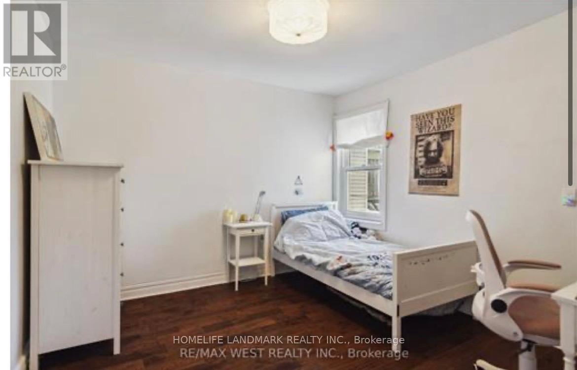 68 HASTINGS AVENUE - Photo 9