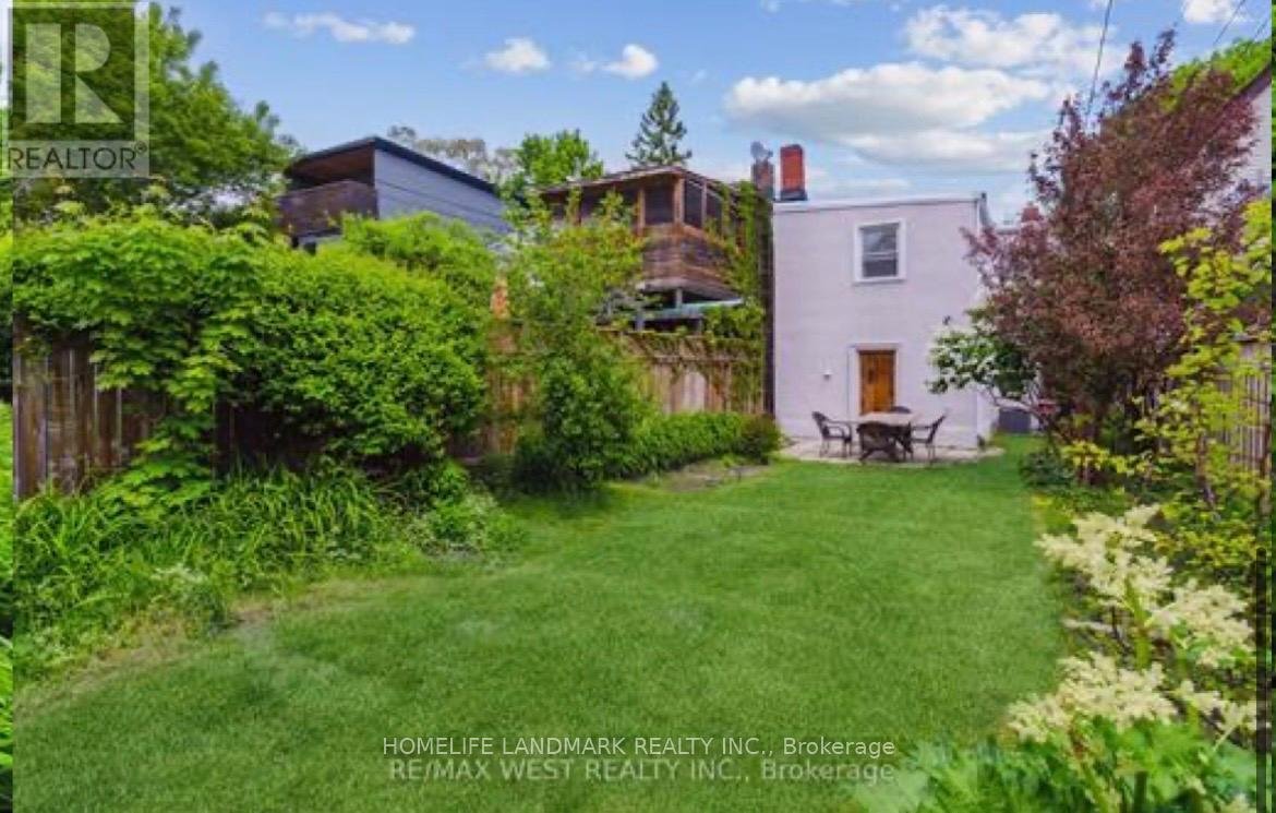 68 HASTINGS AVENUE - Photo 10