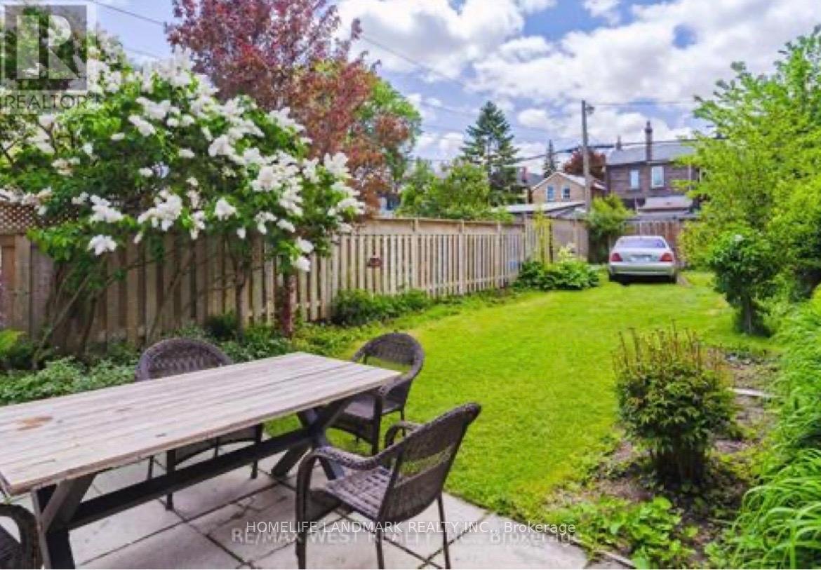 68 HASTINGS AVENUE - Photo 11