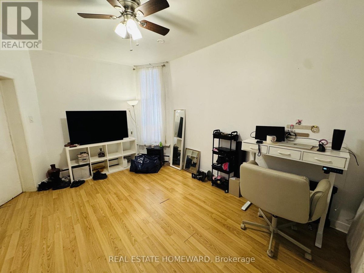 A3 - 426 MARKHAM STREET - Photo 6