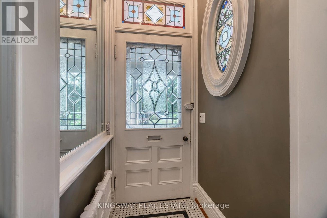 166 HIGH PARK AVENUE - Photo 2